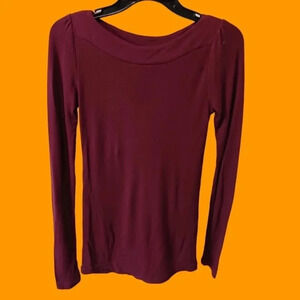 Alisson Britney long sleeve pullover blouse size Small burgundy color